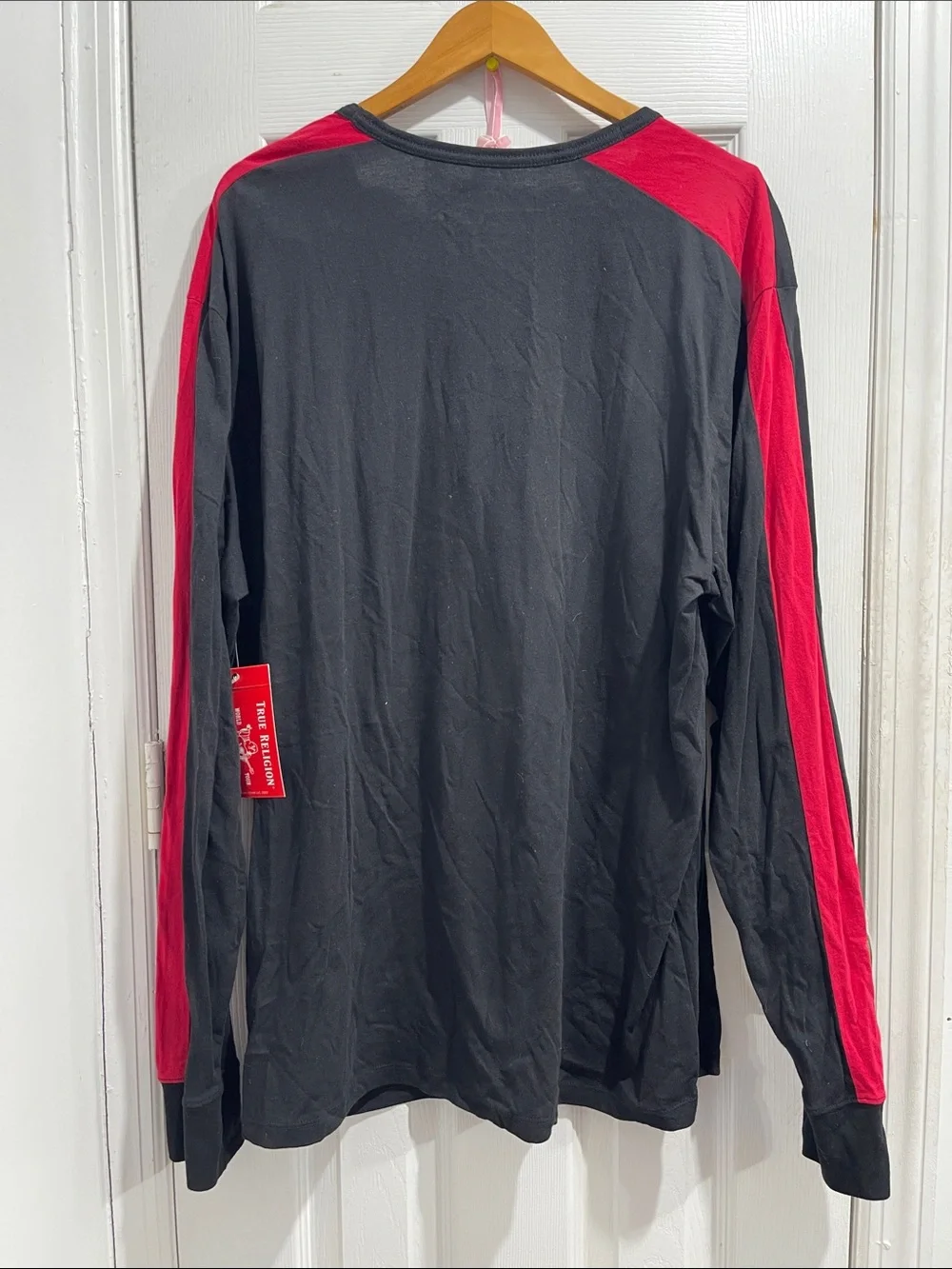 Men’s True Religion - Black Long-Sleeve Crew with Red Detail XXXL